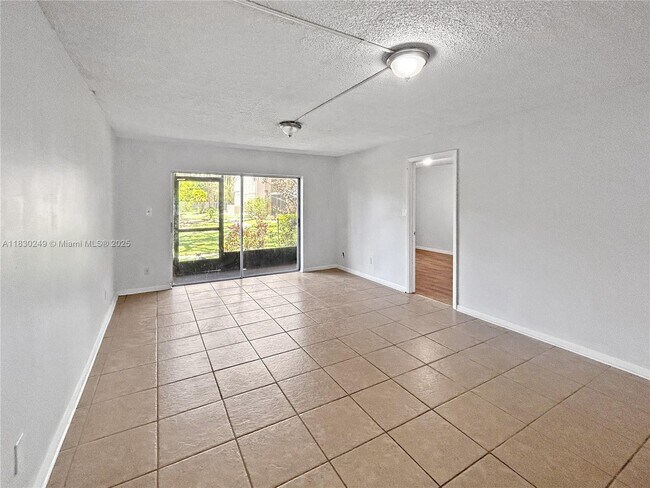 Building Photo - 7604 Abbey Ln