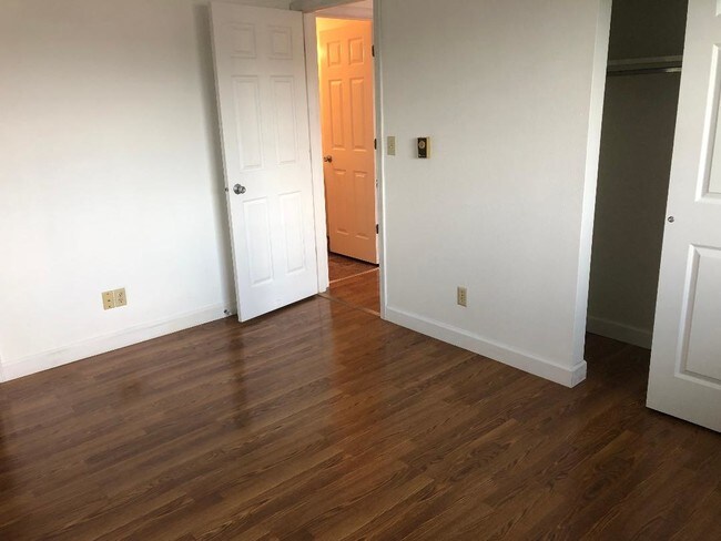 Building Photo - 104 Cougar Ln