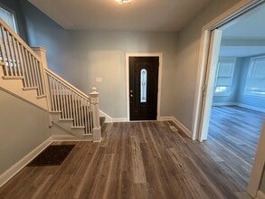 Building Photo - 218 S 14th Ave