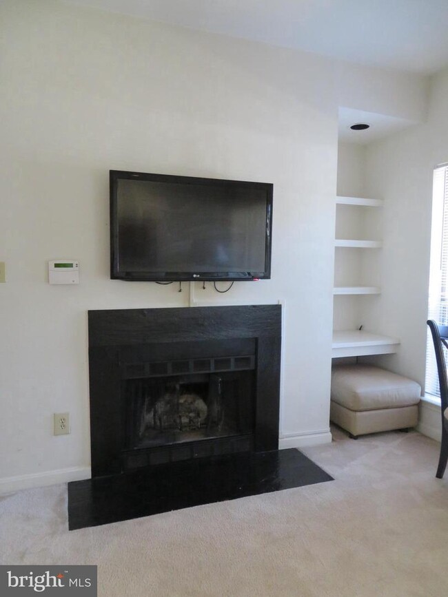 Building Photo - 12155 Penderview Terrace
