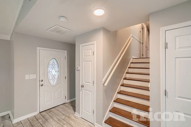 Building Photo - 635 Garden Grove Dr NW