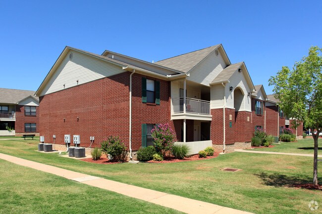 Chapel Ridge of Yukon Apartments Yukon, OK