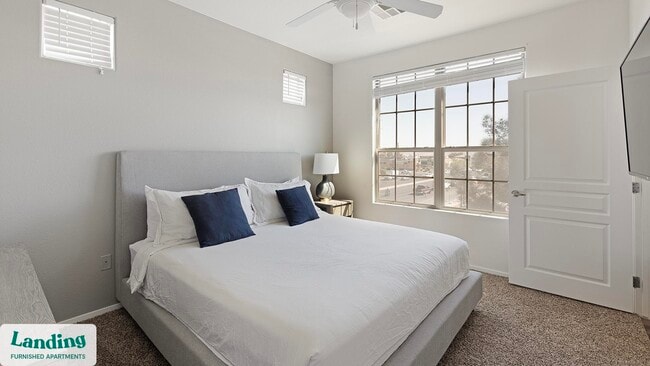 Building Photo - 4201 E Craig Rd