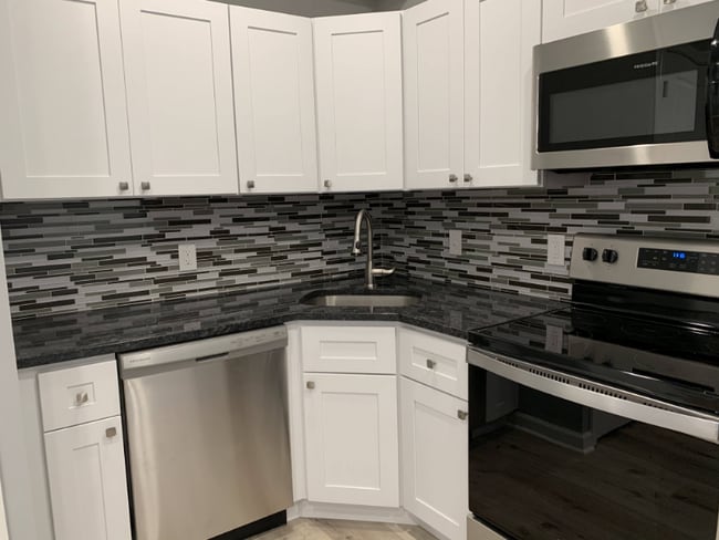 Photo - 517 S 42nd St Apartment