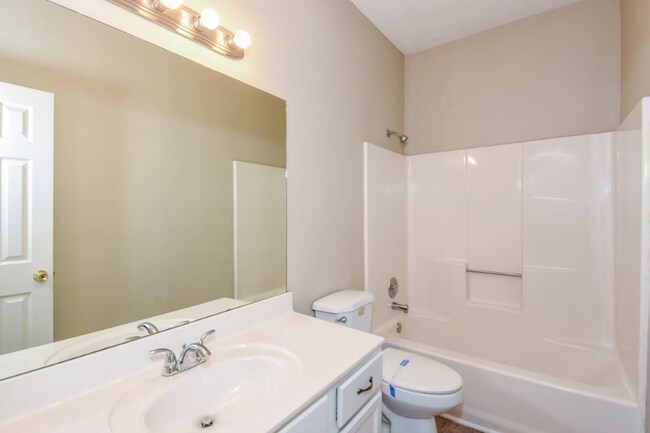 Foto del edificio - 2041 Stone Forest Dr