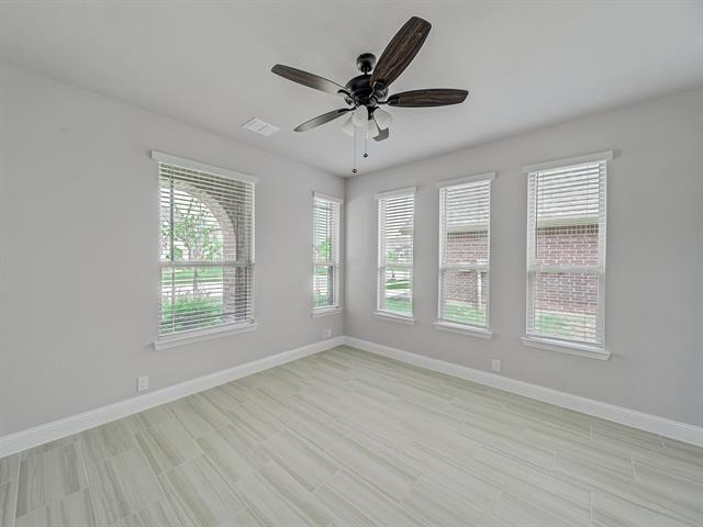 Foto del edificio - 2905 Parkwood Cir