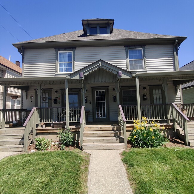 Building Photo - 948 E Morris St