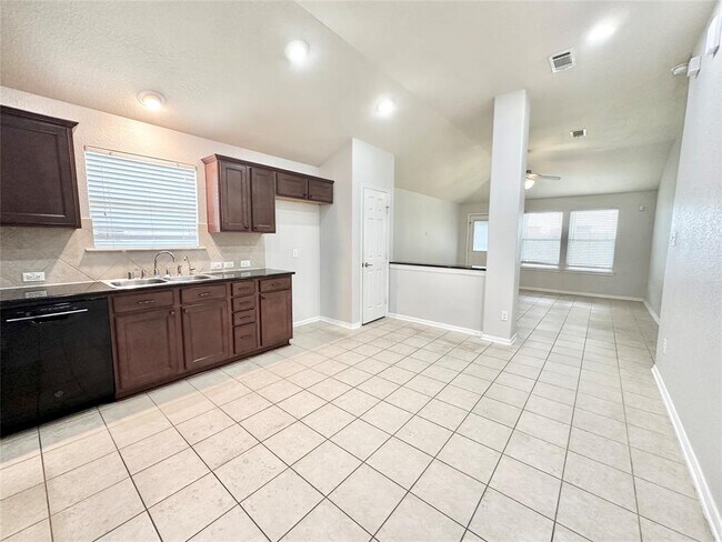 Building Photo - 18314 Cimmaron Oak Ln