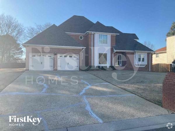 Building Photo - 5812 Ashley Dr