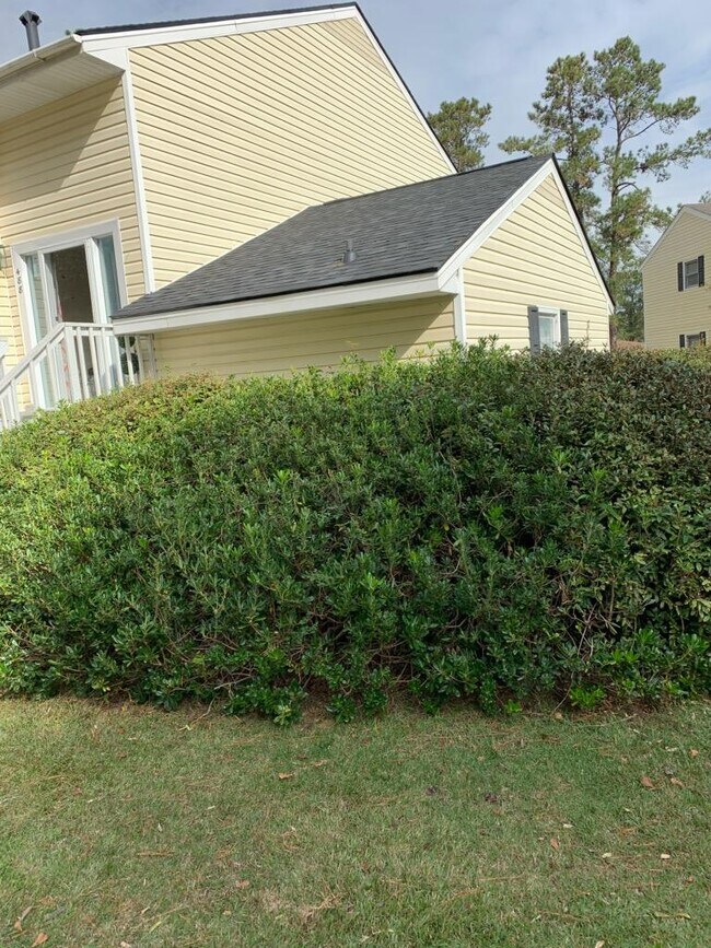 Foto del edificio - 488 Greenview Dr