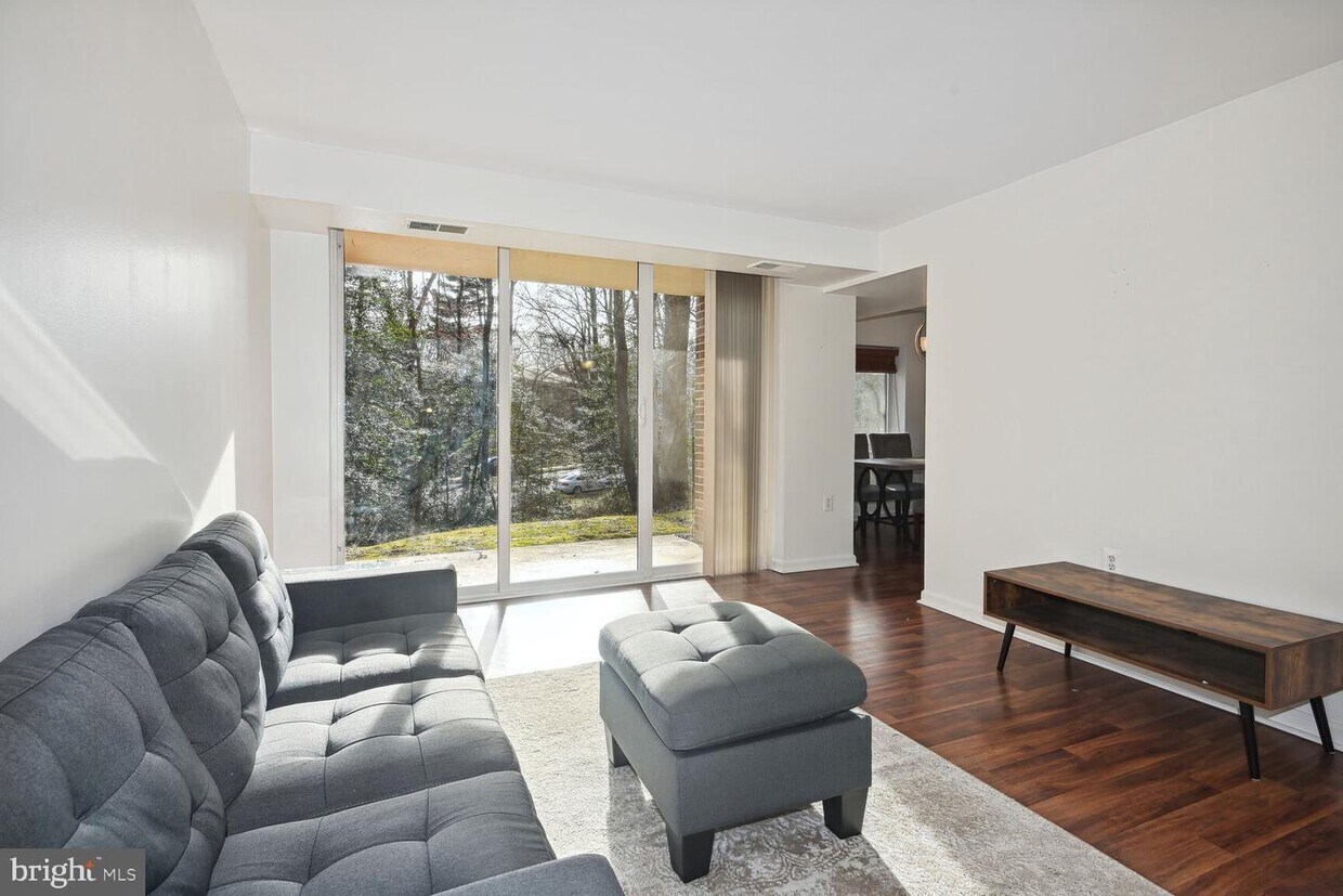 Foto principal - 1417 Northgate Square