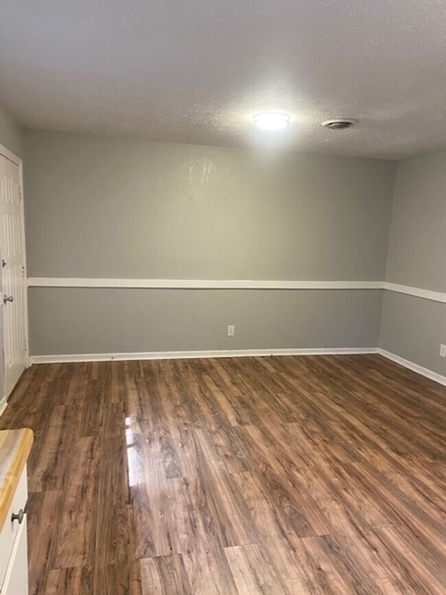 Foto del edificio - Strawberry Plains 37871 - 1 bedroom, 1 bat...