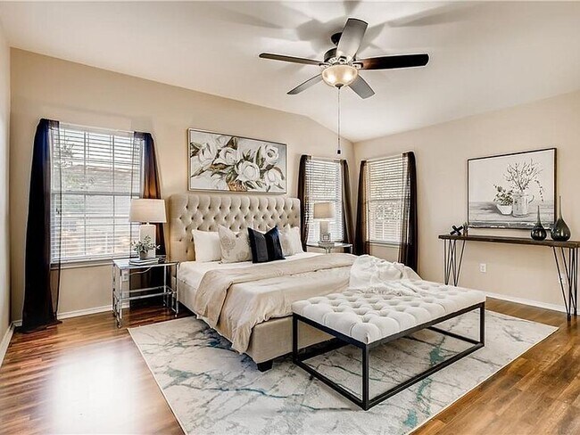 Master Bedroom - 3104 Lynnbrook Dr
