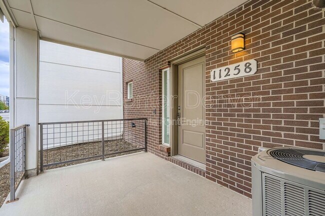 Foto del edificio - 11258 Uptown Ave