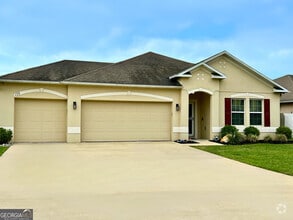 Building Photo - 135 Cedar Cir Dr
