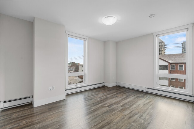 Building Photo - 3569 Dutch Village Rd