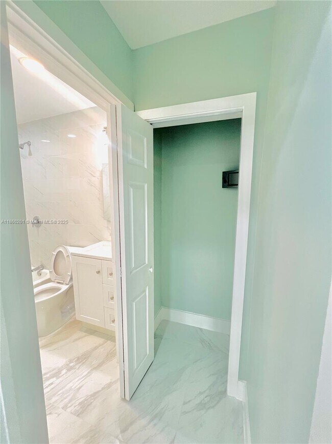 Foto del edificio - 10370 SW 174th Terrace