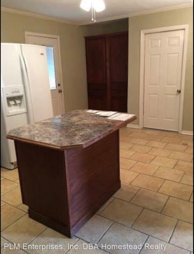 Foto del edificio - 3 br, 1 bath House - 9375 Mclean