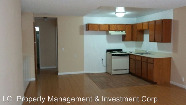 Building Photo - 1160 Elm Ave