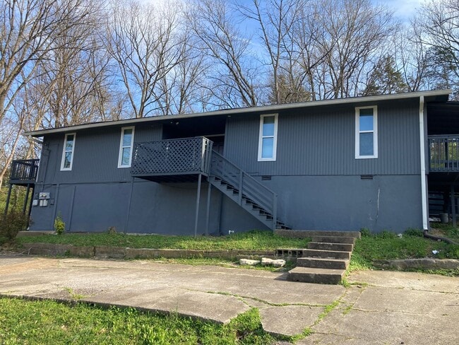 Building Photo - Tusculum Duplex