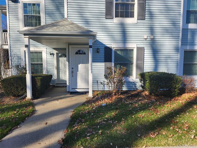 Foto del edificio - 334 Artist Lake Dr