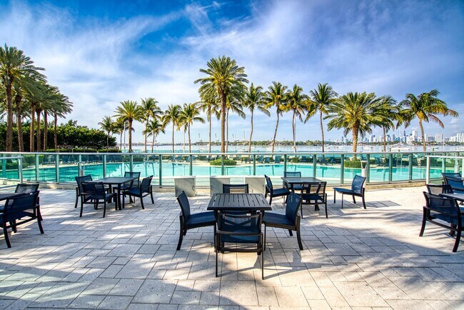 Foto del edificio - 1500 Bay Rd