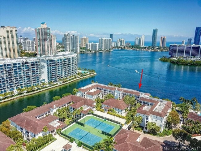 Foto del edificio - 3255 NE 184th St