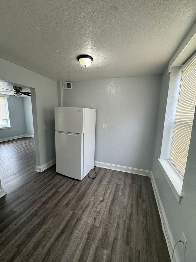 Building Photo - Afton Apartments