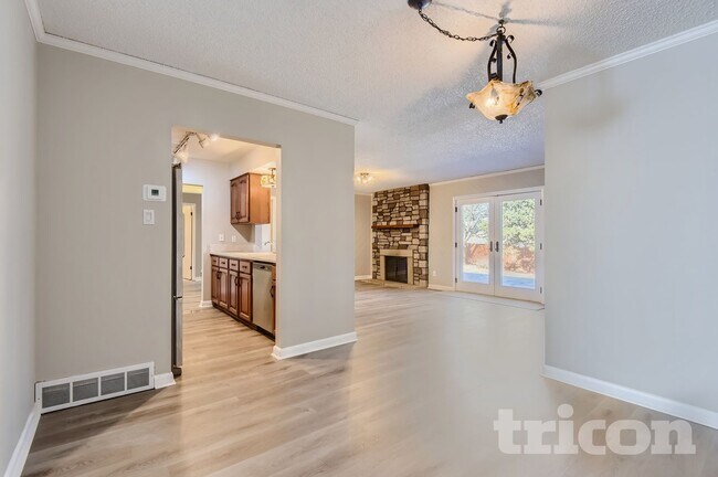 Building Photo - 7681 E Easter Pl