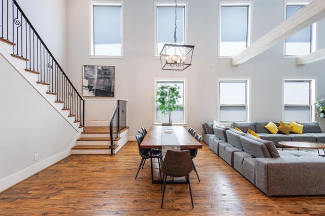Foto del edificio - 9415 Thornberry Ln