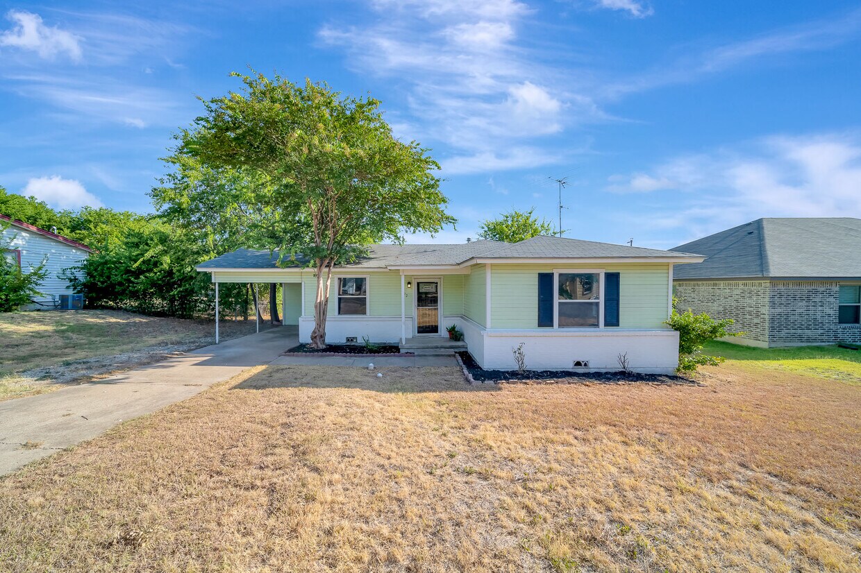 Primary Photo - 302 Sherman Ave