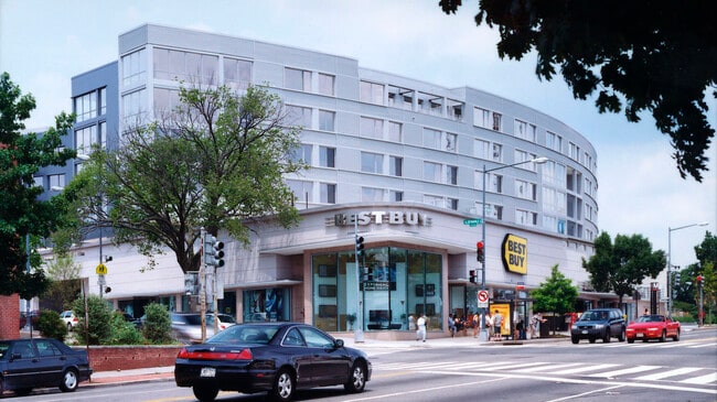 Building Photo - 4101 Albemarle St NW