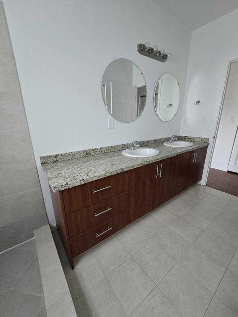 Foto del edificio - 408 SW 9th St