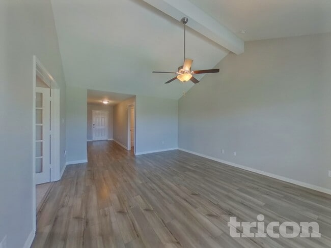 Building Photo - 173 Bandana Cir