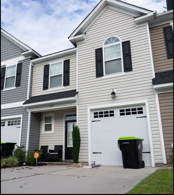 Foto principal - 664 Revival Ln.