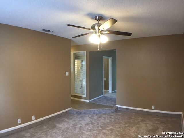 Foto del edificio - 6802 TWIN LAKE DR
