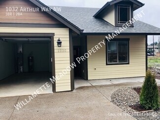 Building Photo - 1032 Arthur Way NW