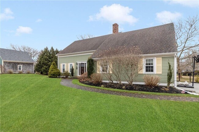 Foto del edificio - 53 River Run Rd