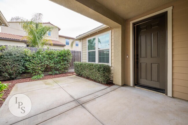 Foto del edificio - Madera Riverstone Home, 4BR/3BA, Including In-Law Suite, SOLAR, Community Pool, Tons of Community...