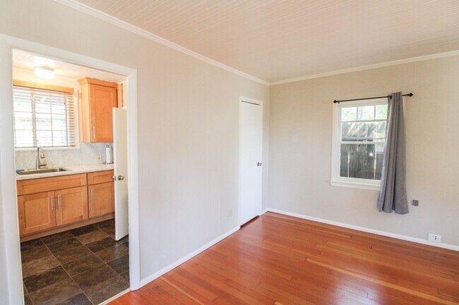 Foto del edificio - Charming 1 bedroom, 1 bathroom home