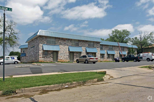 Primary Photo - Plaza West Townhomes