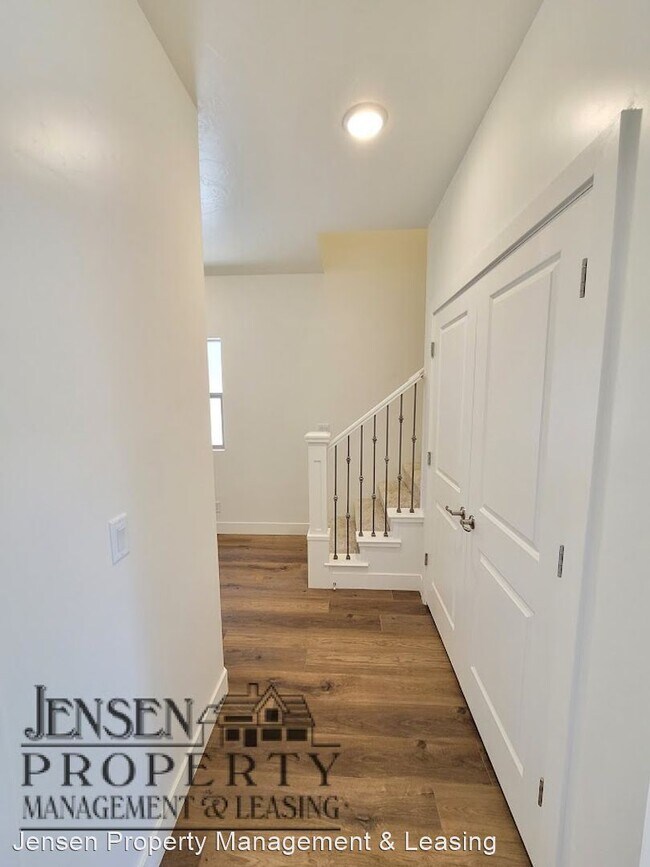 Foto del edificio - 4 br, 2.5 bath House - 515 South Stewart C...