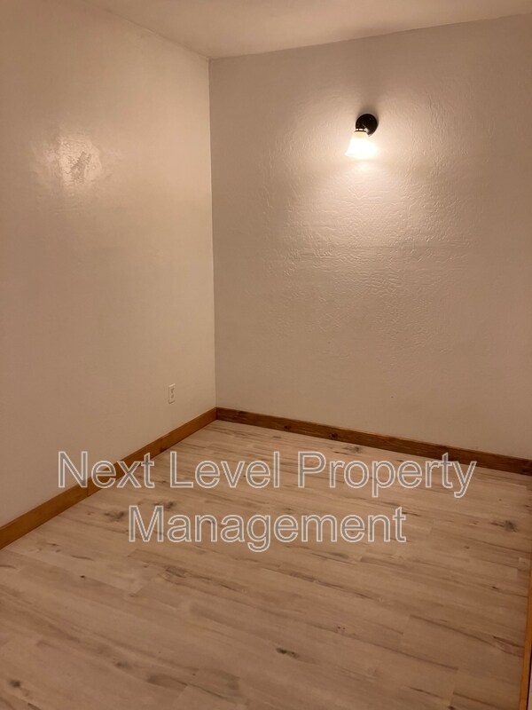 Foto del edificio - 212 Lake Blaine Dr