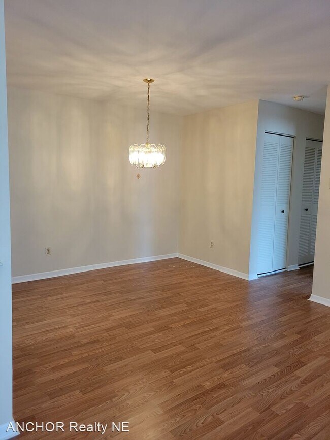 Foto del edificio - 2 br, 1 bath House - 50-103 Delaire Landin...