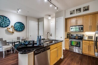 Building Photo - 701 Attingham Dr