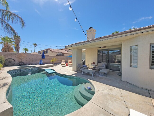 Building Photo - 78560 Runaway Bay Dr