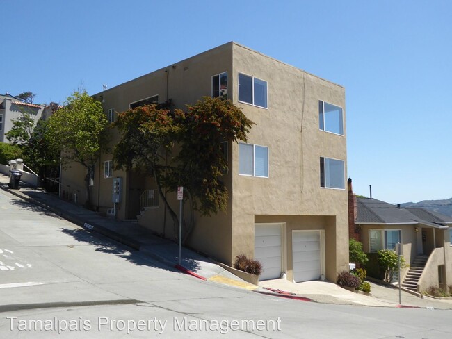 Building Photo - 302 3rd St
