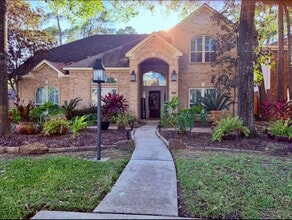 Building Photo - 12907 Lake Mist Dr