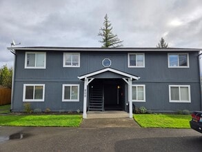 Building Photo - 808 4th St