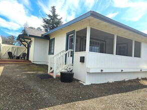 Building Photo - 1219 Deer Trail Ln